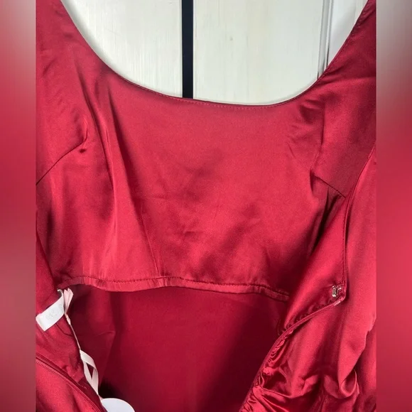 NWT Revolve’s More To Come Blaire Mini Dress Ruched Puff Sleeve Satin Red Sz S - Picture 7 of 9
